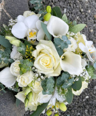 Find og køb blomster og buketter til bryllup hos Lottes Blomster