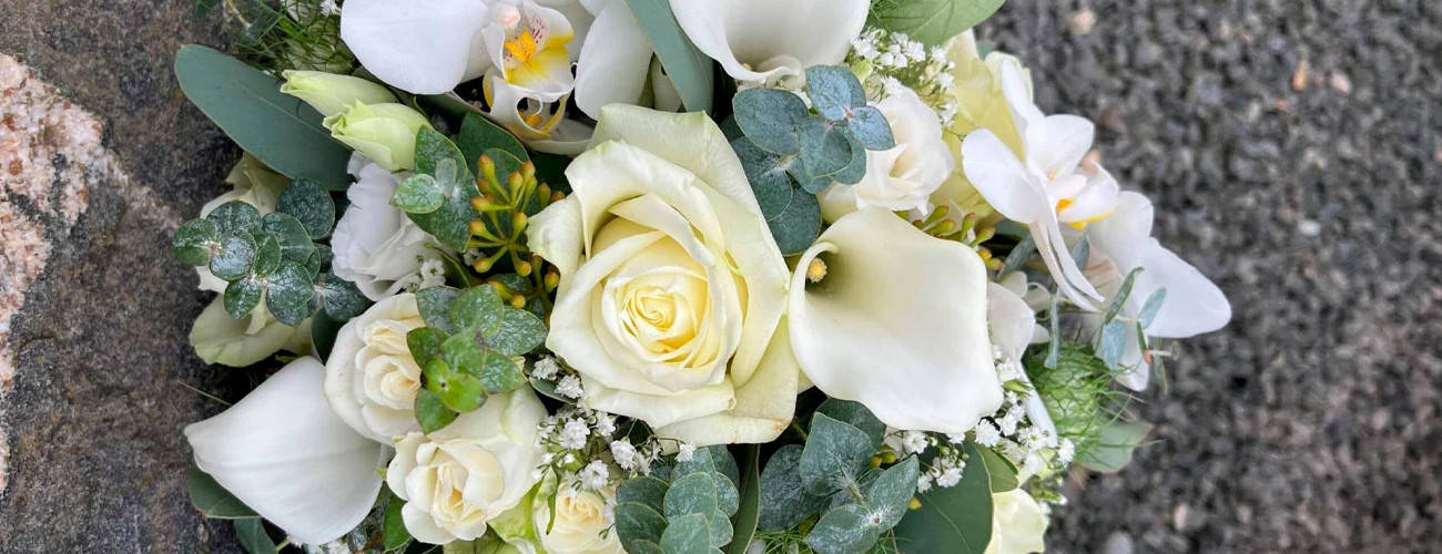 Binderi - Buketter - Bryllupper - Beplantninger - Begravelse - Dekorationer